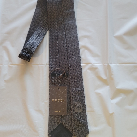 Gucci Grey Interlocking GG Silk Tie - Picture 2 of 2